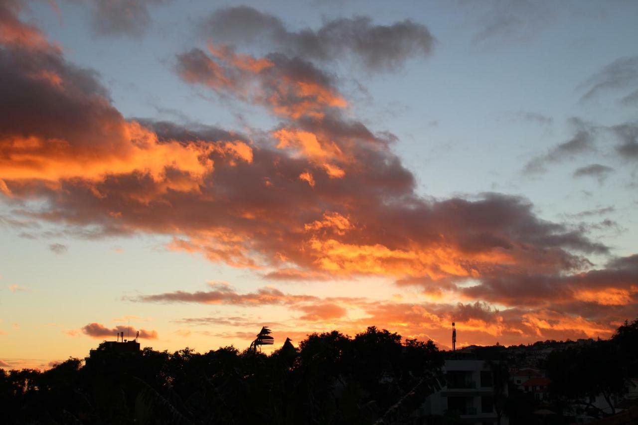 Fx Pena Hostel ฟุงชาล ภายนอก รูปภาพ